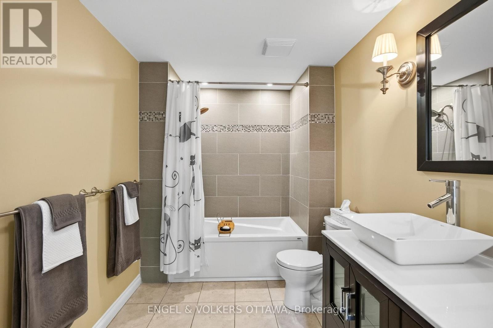 533 Hilson Avenue, Ottawa, ON