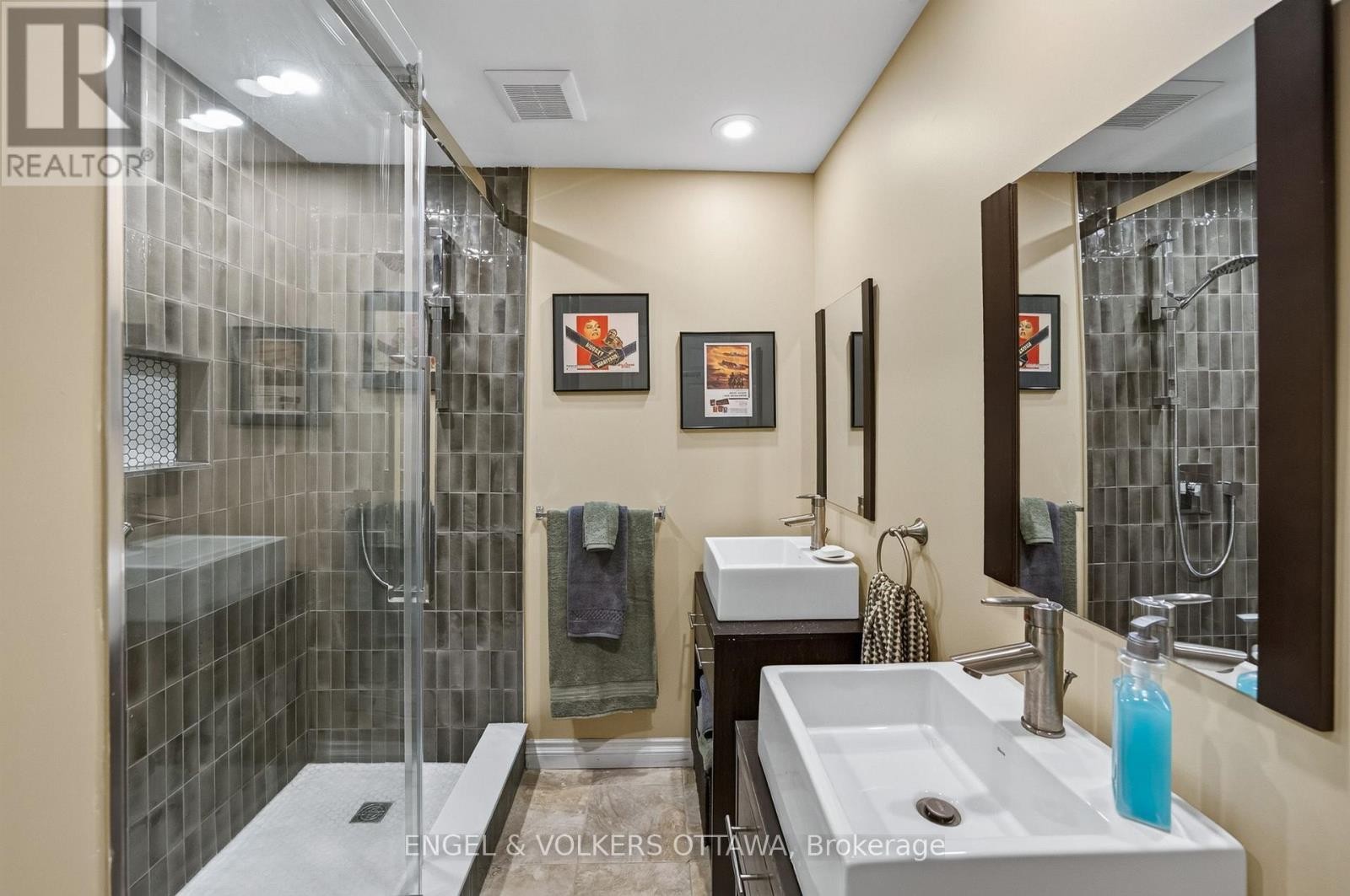 533 Hilson Avenue, Ottawa, ON