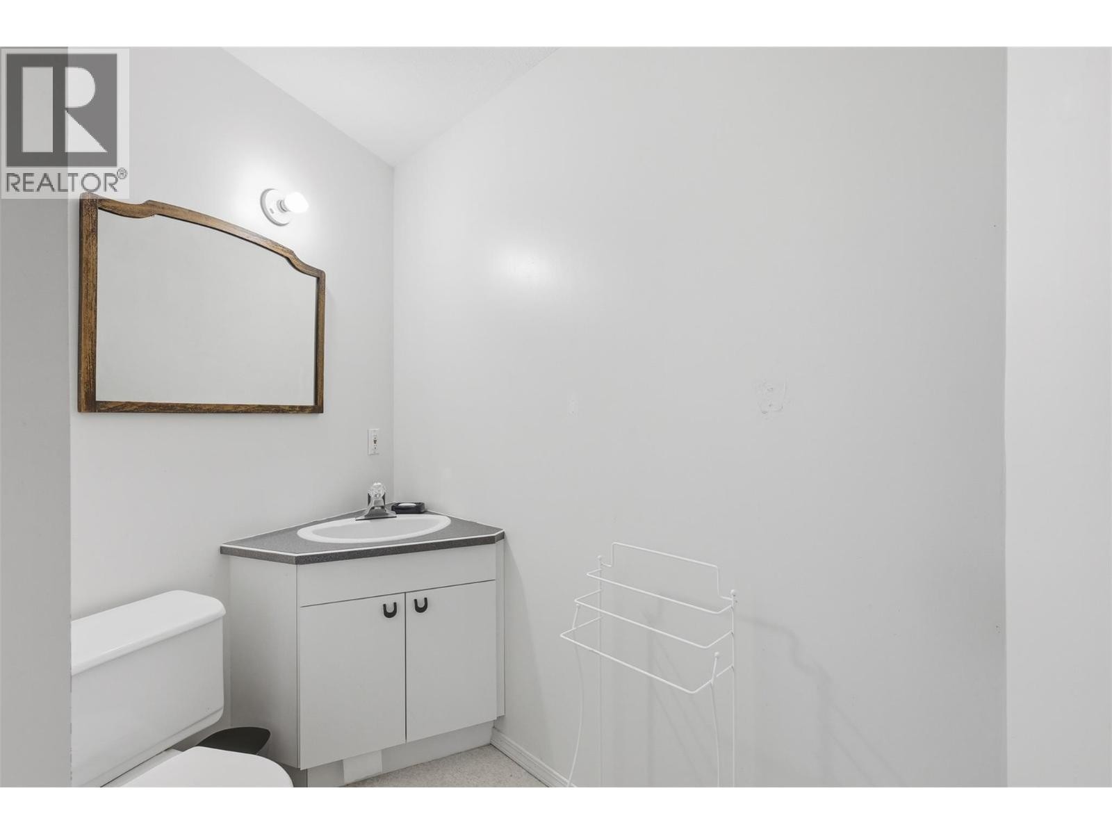 611 Robson Drive, Kamloops, BC