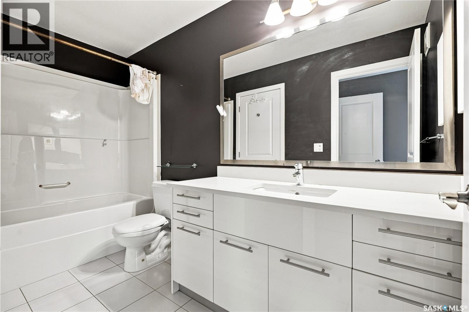 305 710 Gordon Road, Saskatoon, SK