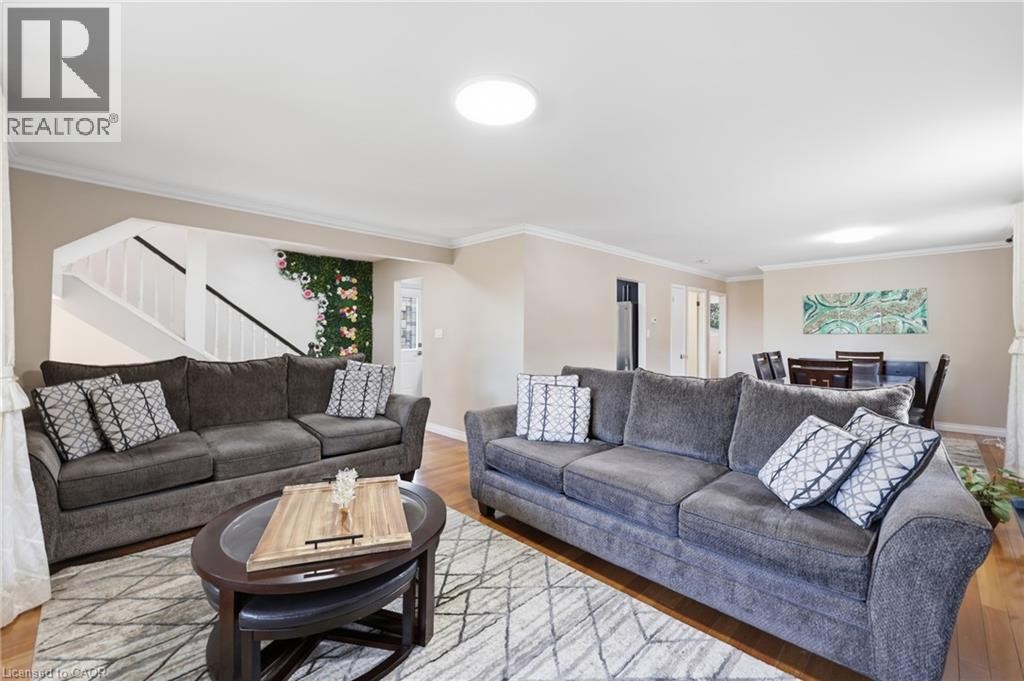 63 Folkestone Avenue, Hamilton, ON