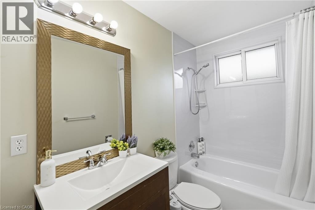 63 Folkestone Avenue, Hamilton, ON