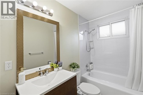 63 Folkestone Avenue, Hamilton, ON 