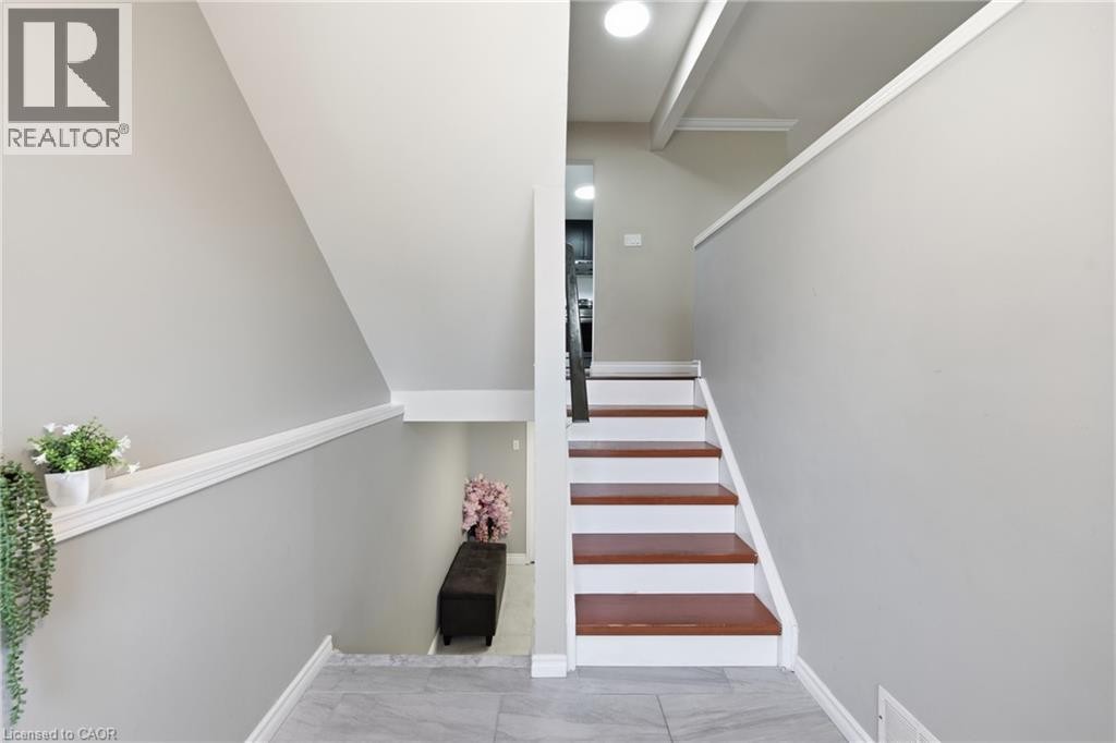 63 Folkestone Avenue, Hamilton, ON
