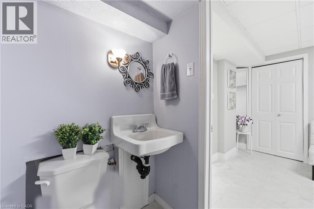63 Folkestone Avenue, Hamilton, ON