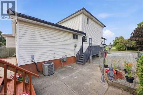63 Folkestone Avenue, Hamilton, ON 