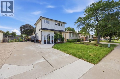 63 Folkestone Avenue, Hamilton, ON 