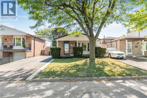703 UPPER WENTWORTH Street  Hamilton, ON L9A 4V6