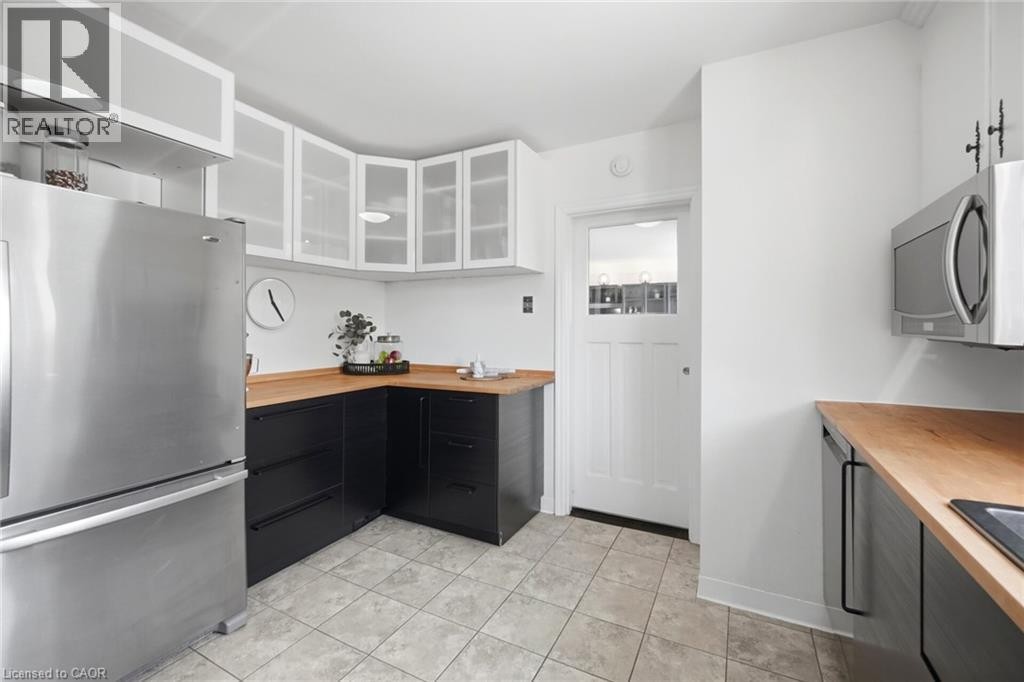 94 Clarendon Avenue, Hamilton, ON
