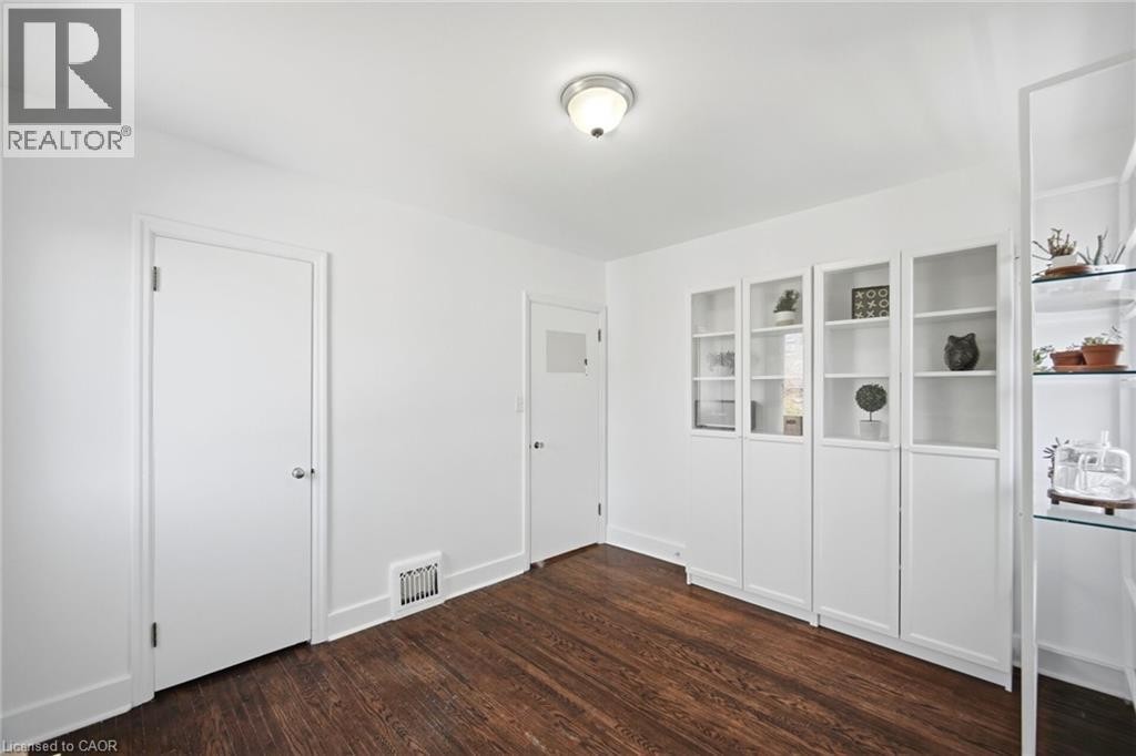 94 Clarendon Avenue, Hamilton, ON