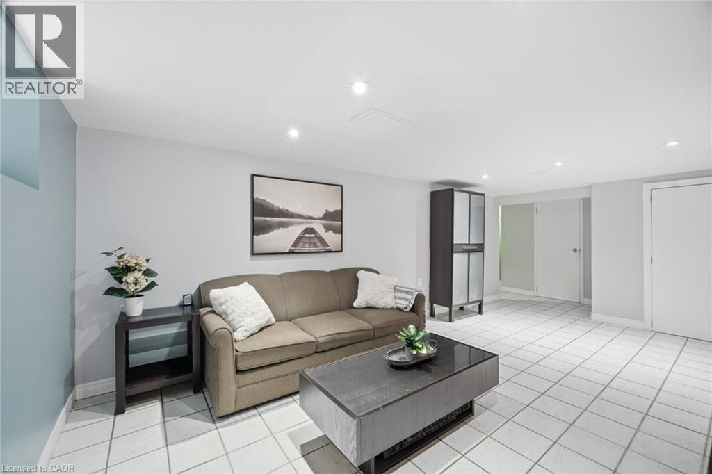 94 Clarendon Avenue, Hamilton, ON