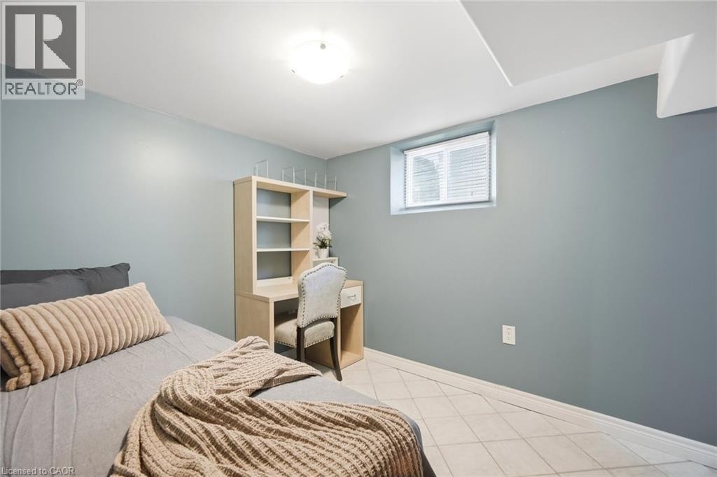 94 Clarendon Avenue, Hamilton, ON