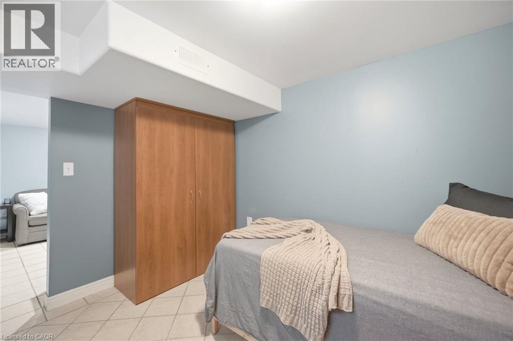 94 Clarendon Avenue, Hamilton, ON