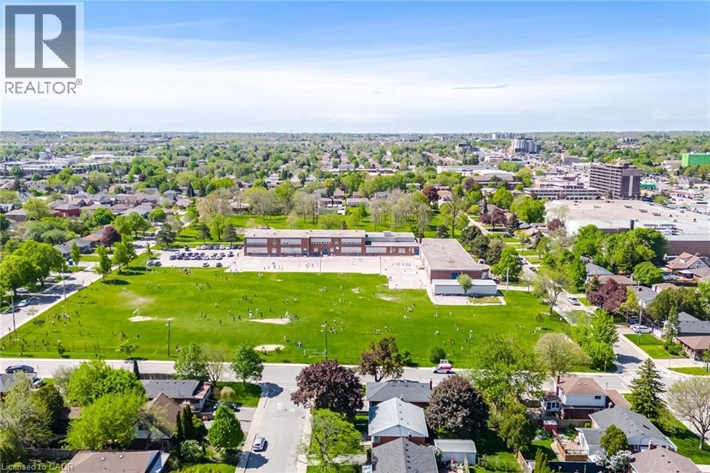 94 Clarendon Avenue, Hamilton, ON