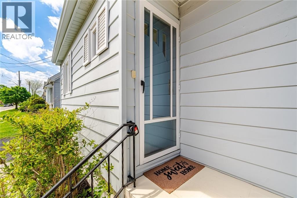 94 Clarendon Avenue, Hamilton, ON