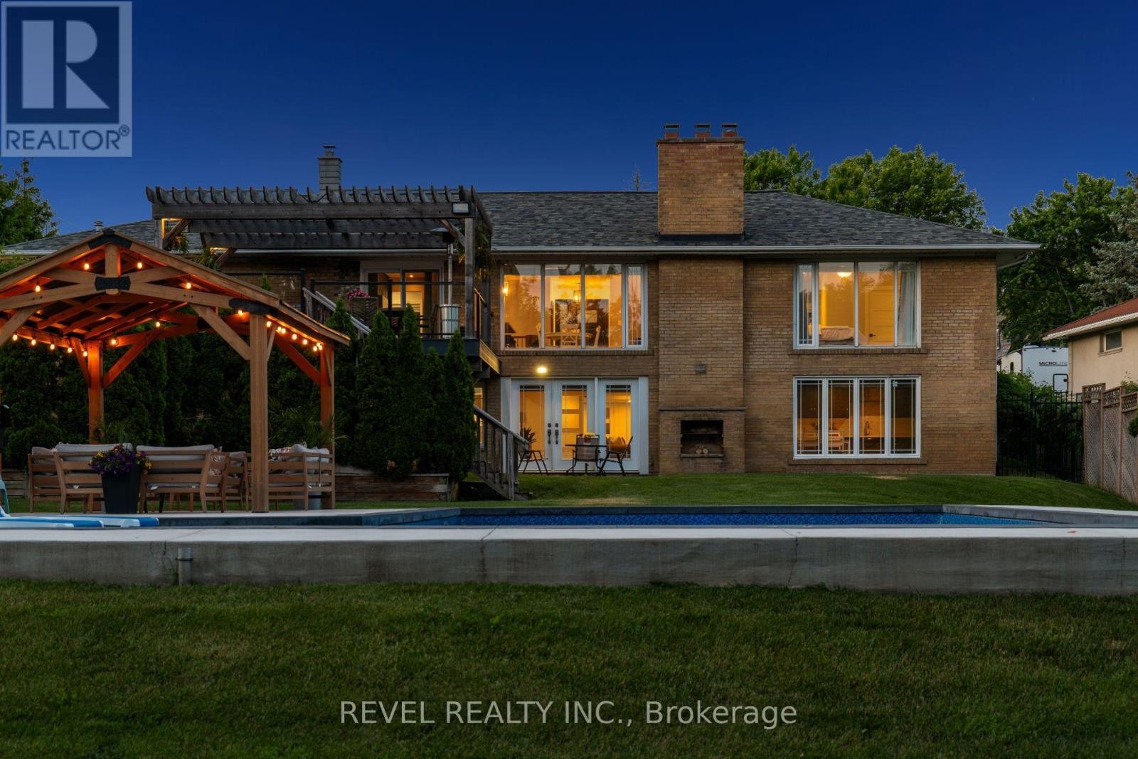 1648 Crediton Parkway, Mississauga, ON