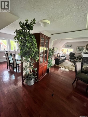 2301 15Th Avenue, Regina, SK 
