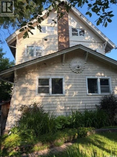 2301 15Th Avenue, Regina, SK 