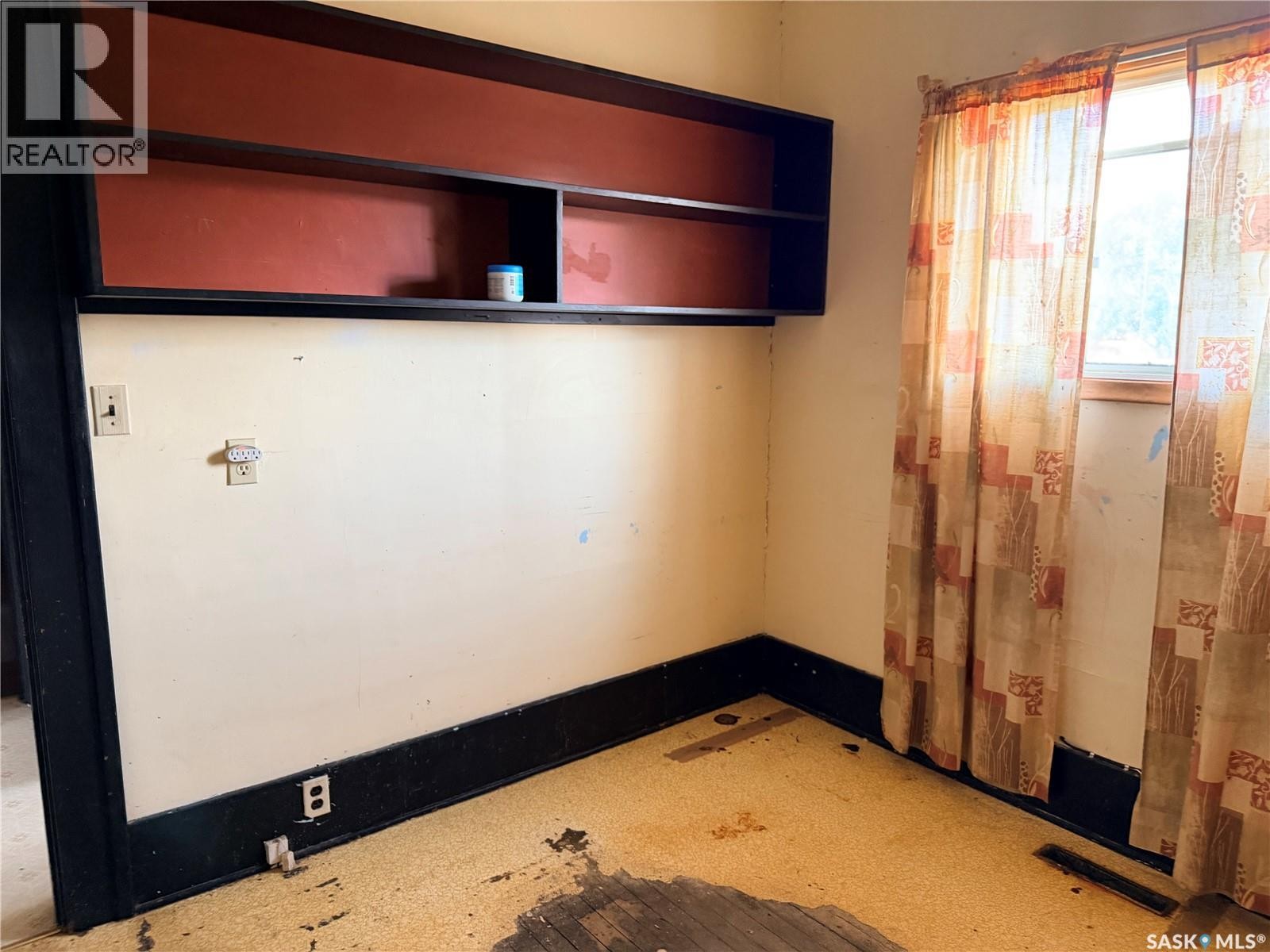 12 3Rd Street E, Willow Bunch, SK
