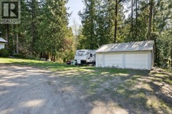 Detached shop/garage -