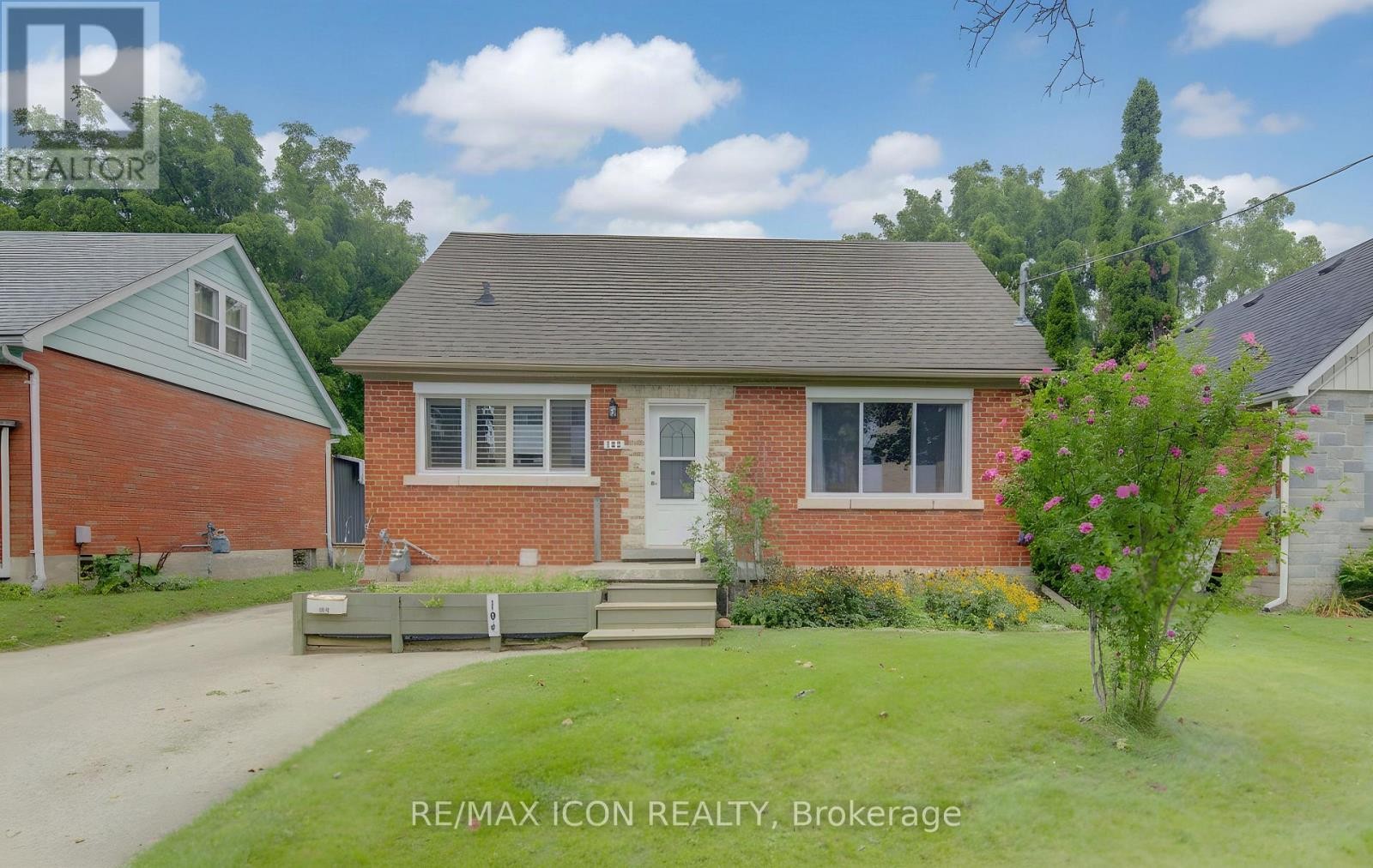 104 Mausser Avenue, Kitchener, ON