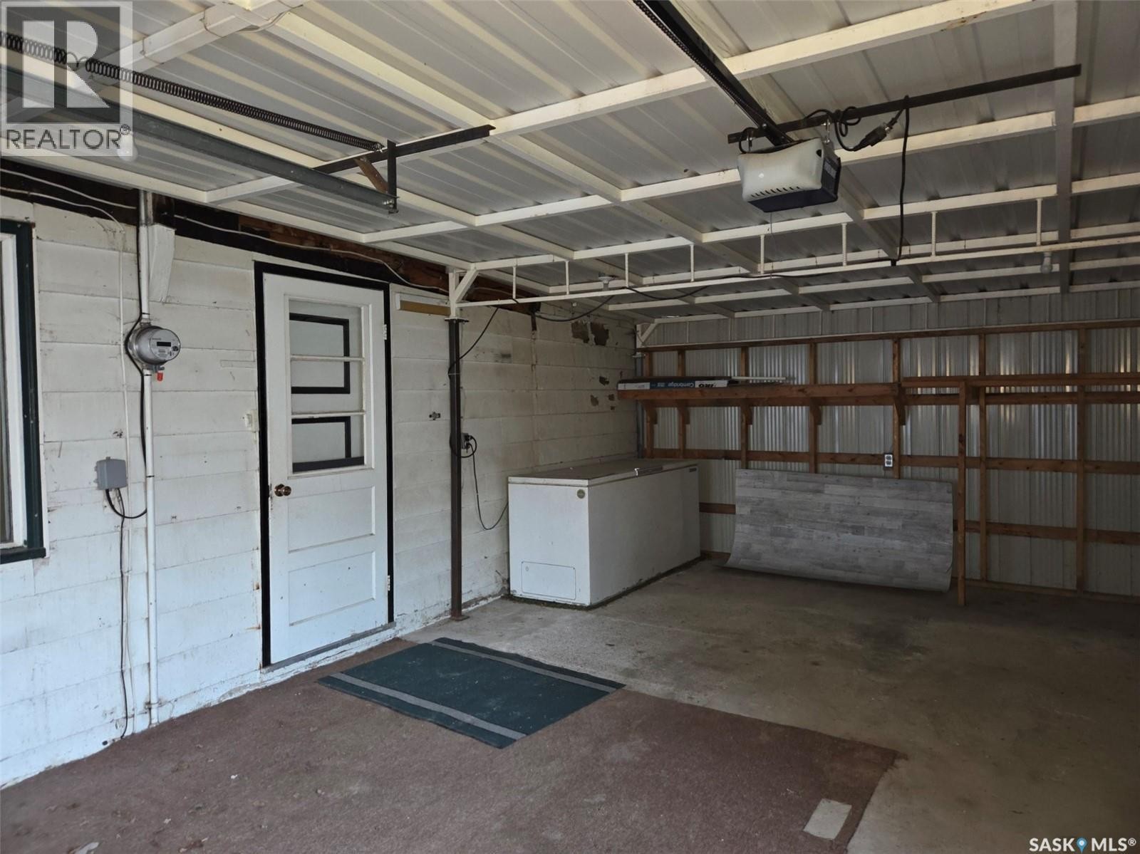 100 3Rd Avenue N, Middle Lake, SK