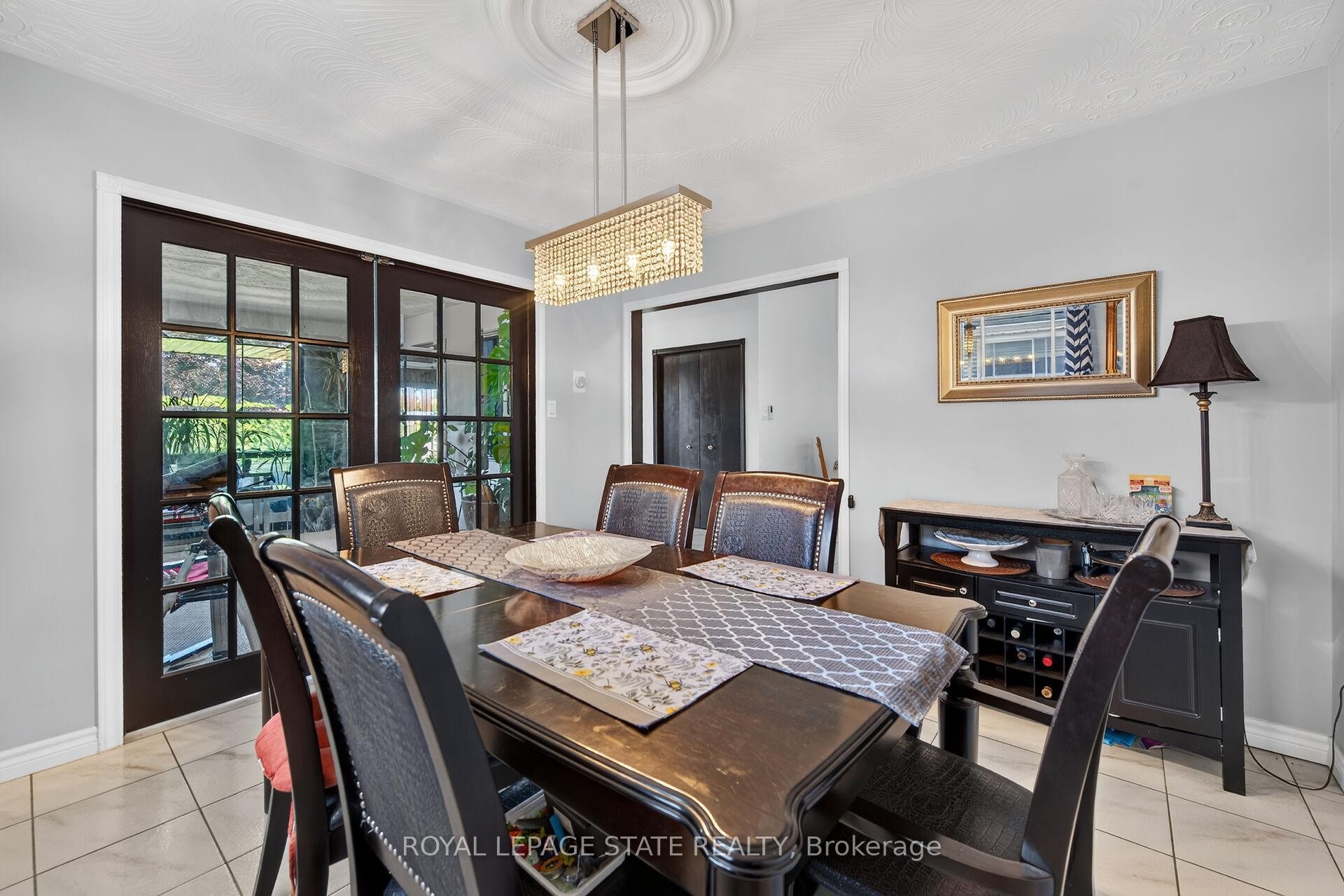 15 Ellen Avenue, Hamilton, ON
