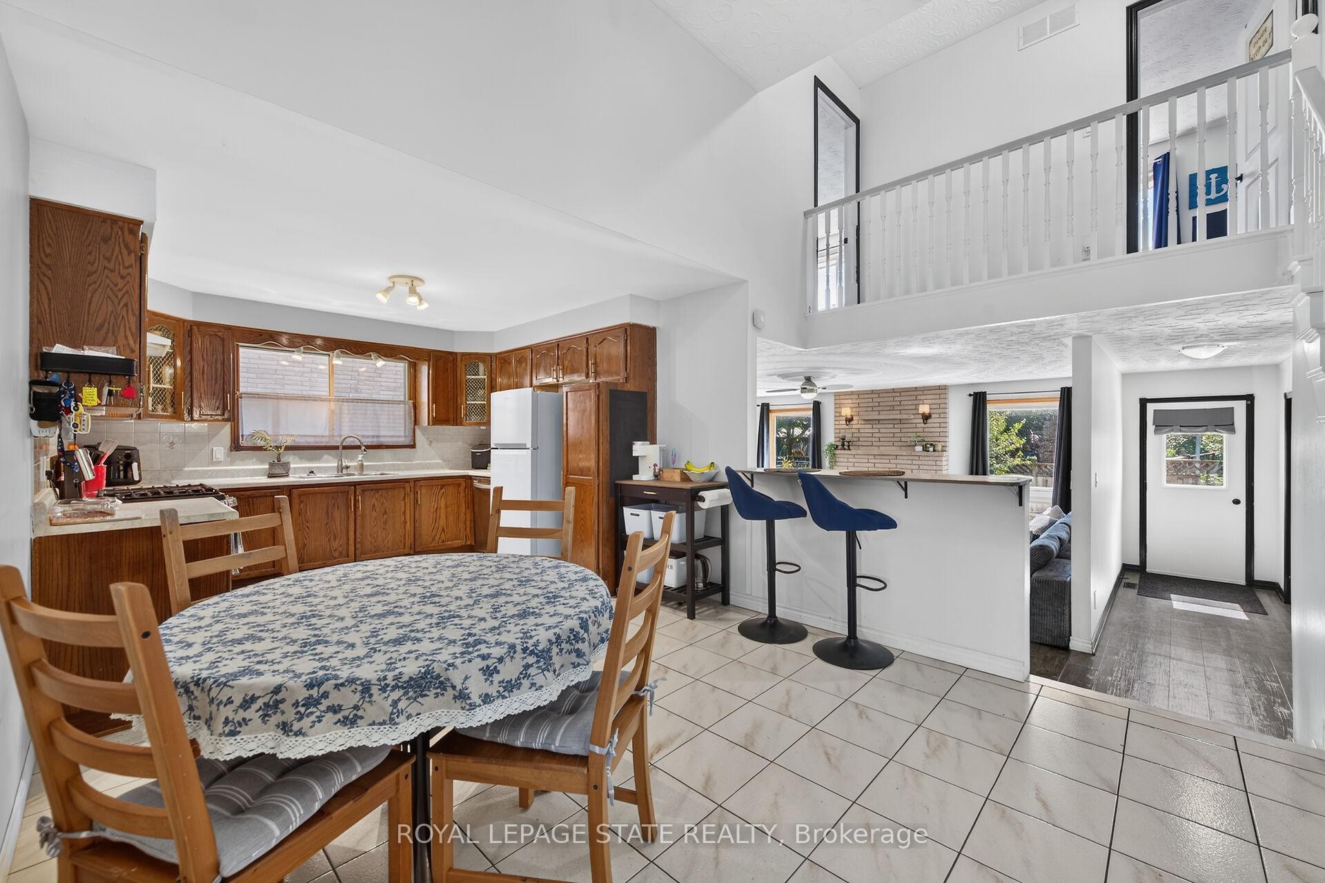 15 Ellen Avenue, Hamilton, ON