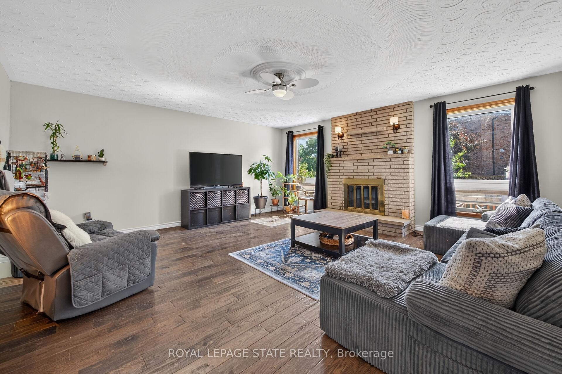 15 Ellen Avenue, Hamilton, ON