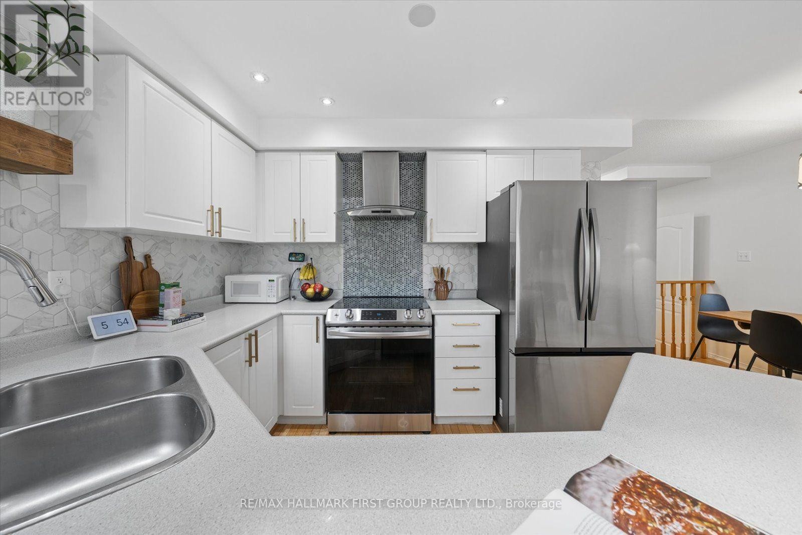 67 Epps Crescent, Ajax, ON