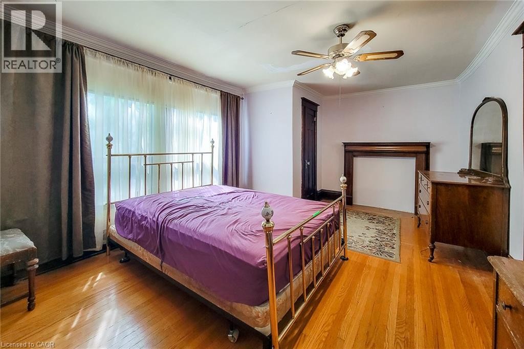 12 Leinster Avenue S, Hamilton, ON