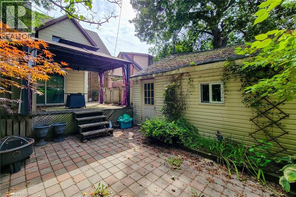 12 Leinster Avenue S, Hamilton, ON