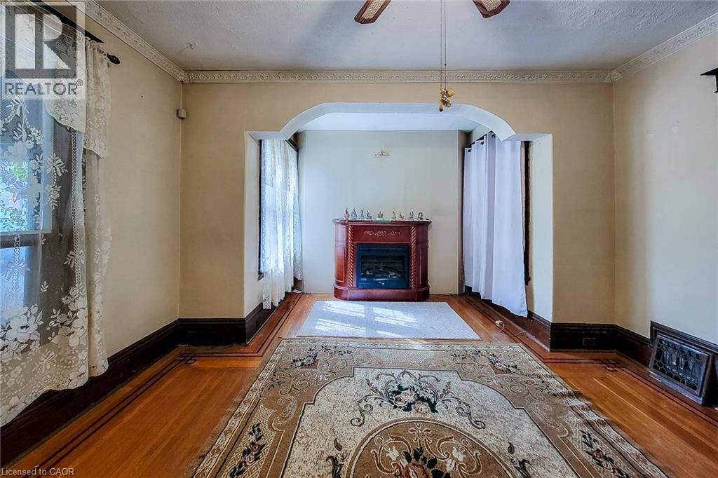 12 Leinster Avenue S, Hamilton, ON
