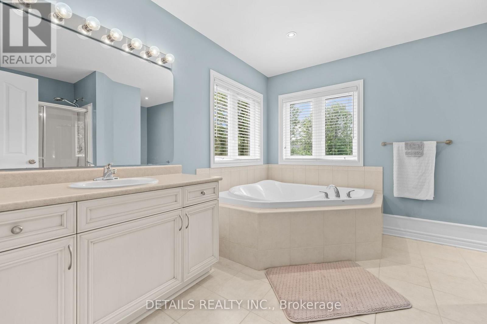 30 Cedar Valley Drive, Ottawa, ON