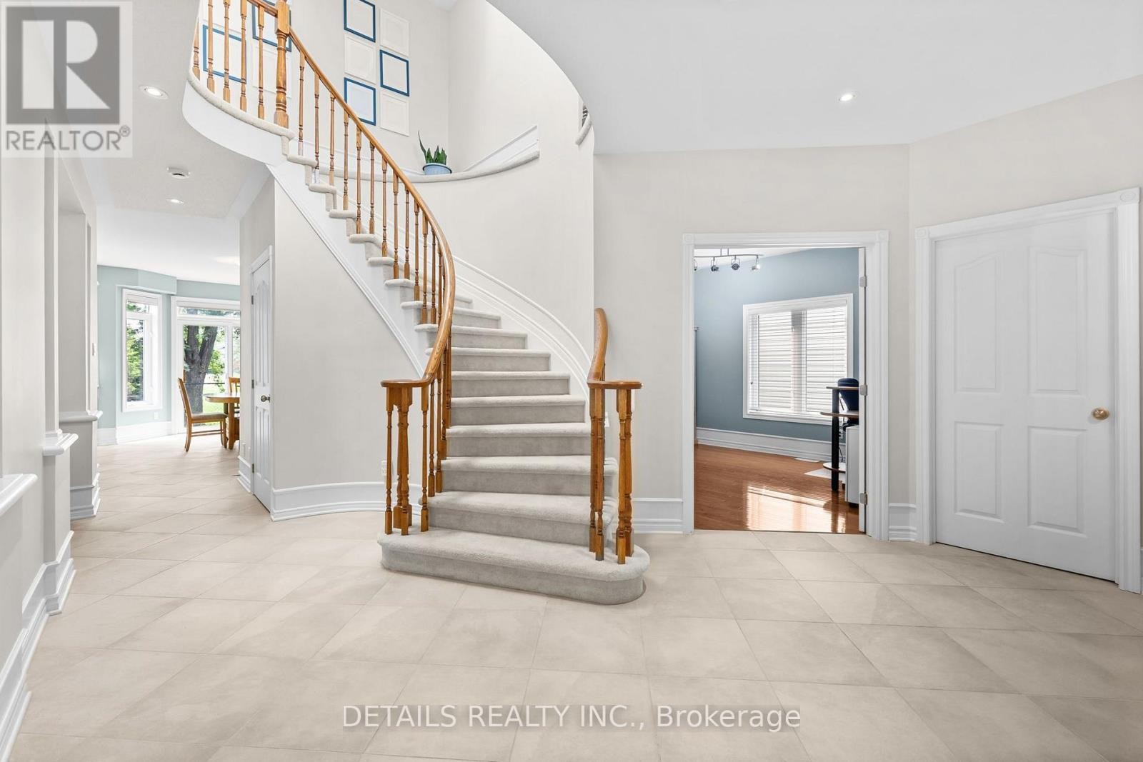 30 Cedar Valley Drive, Ottawa, ON