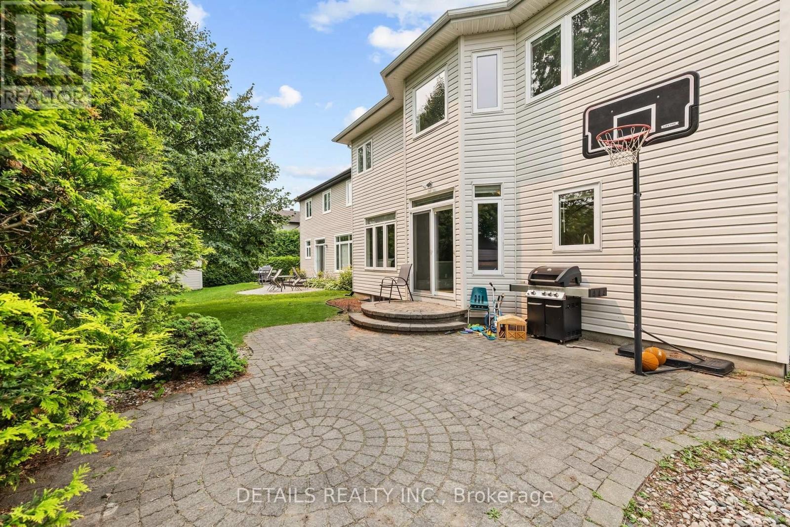 30 Cedar Valley Drive, Ottawa, ON