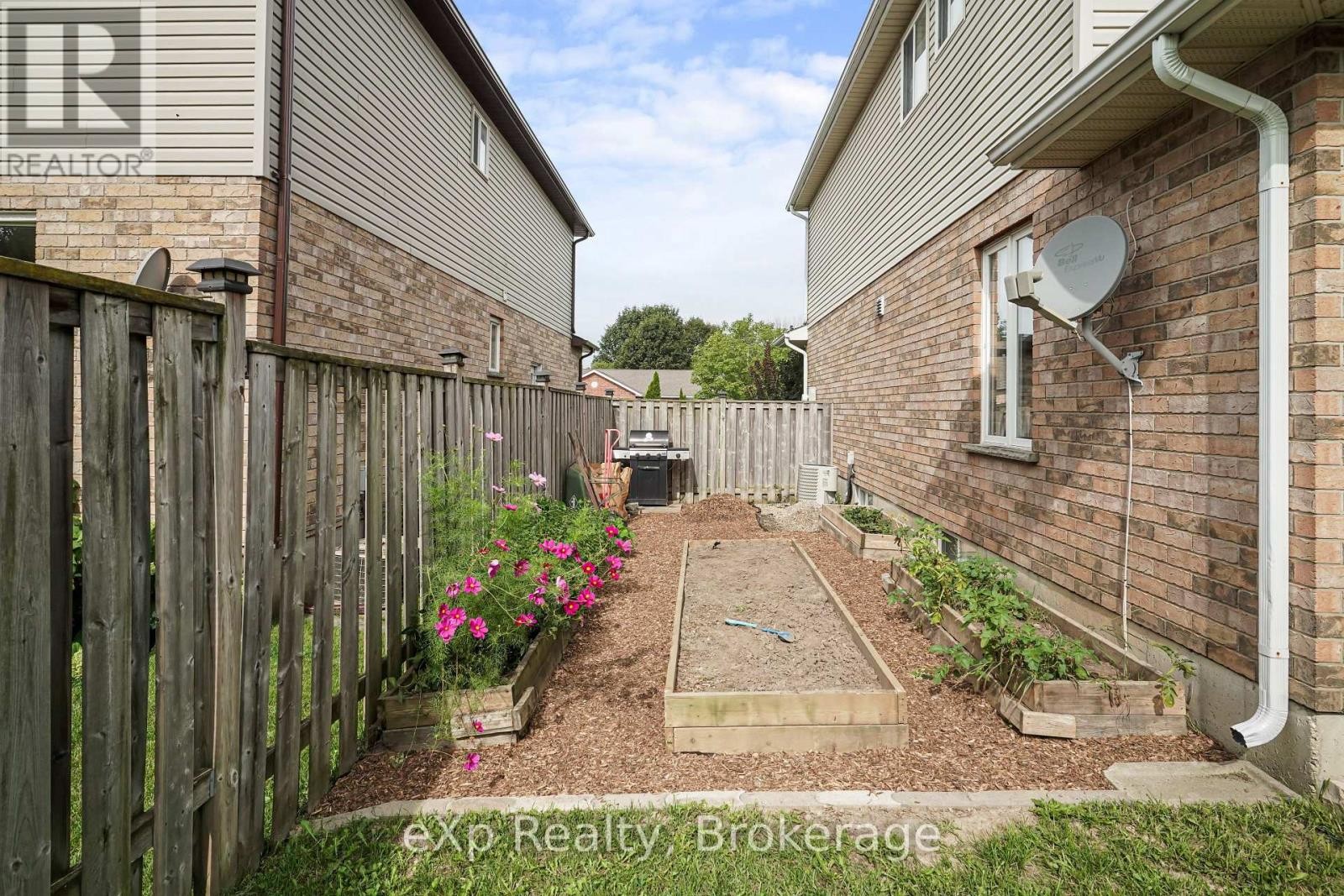 29 Maple Street, Mapleton, ON