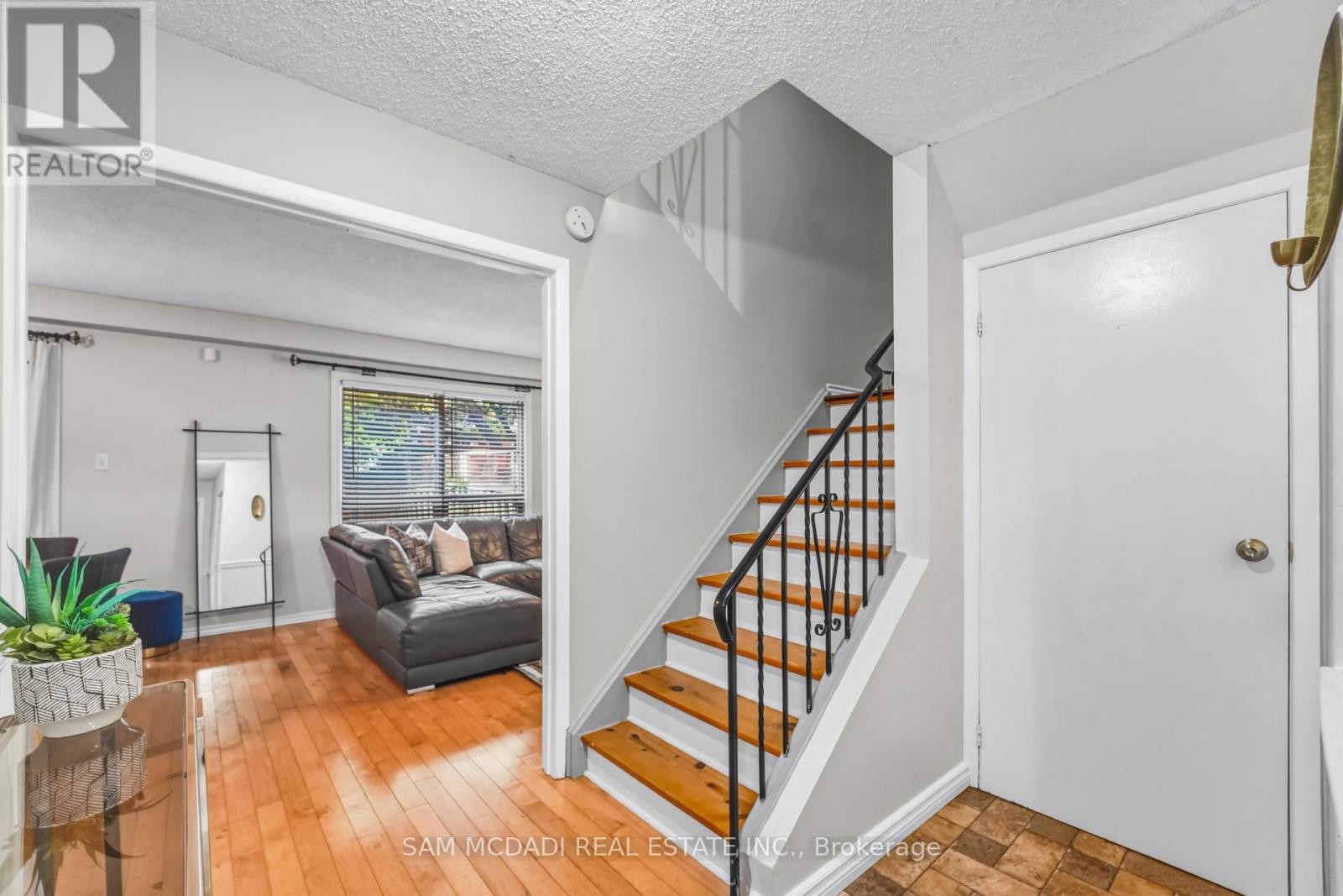 6954 Cadiz Crescent, Mississauga, ON