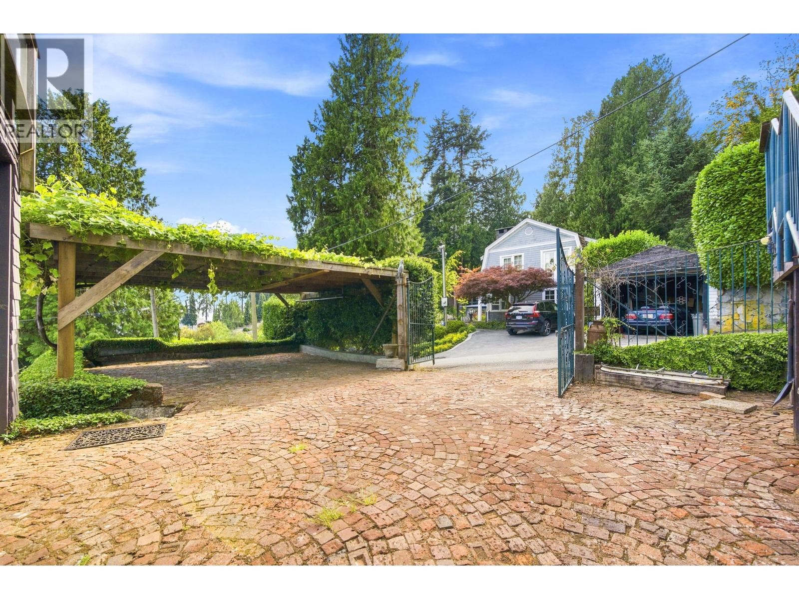 3396 Marine Drive, West Vancouver, BC