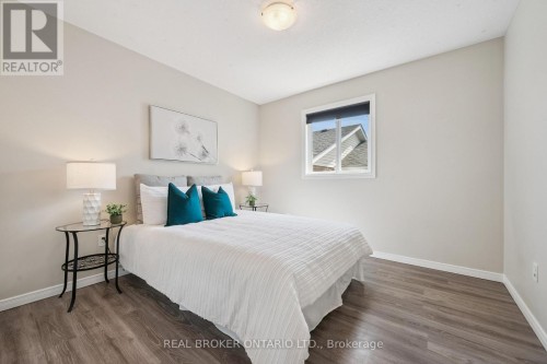 99 Langlaw Drive, Cambridge, ON 