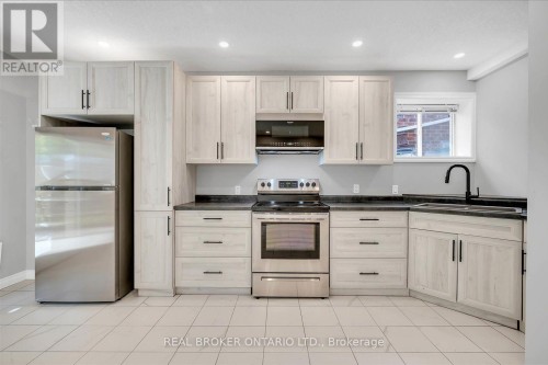 99 Langlaw Drive, Cambridge, ON 