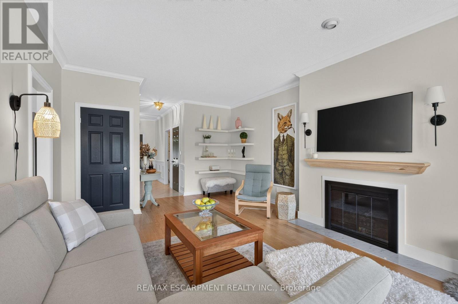 Refinished hardwood flooring - 112 Fairwood Place W, Burlington, ON