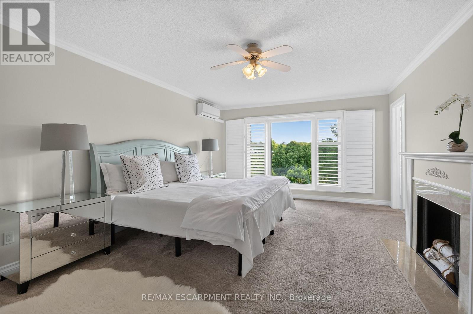 Primary bedroom - 112 Fairwood Place W, Burlington, ON