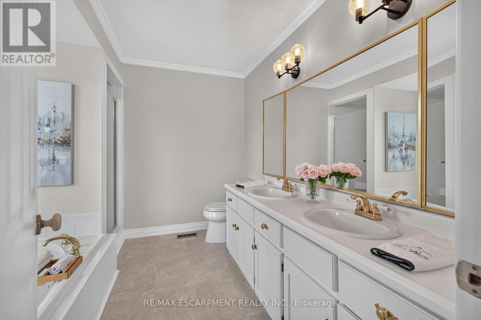 Primary 5-pc ensuite - 112 Fairwood Place W, Burlington, ON