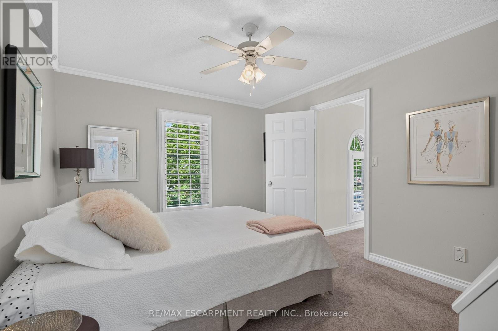 Second bedroom suite - 112 Fairwood Place W, Burlington, ON