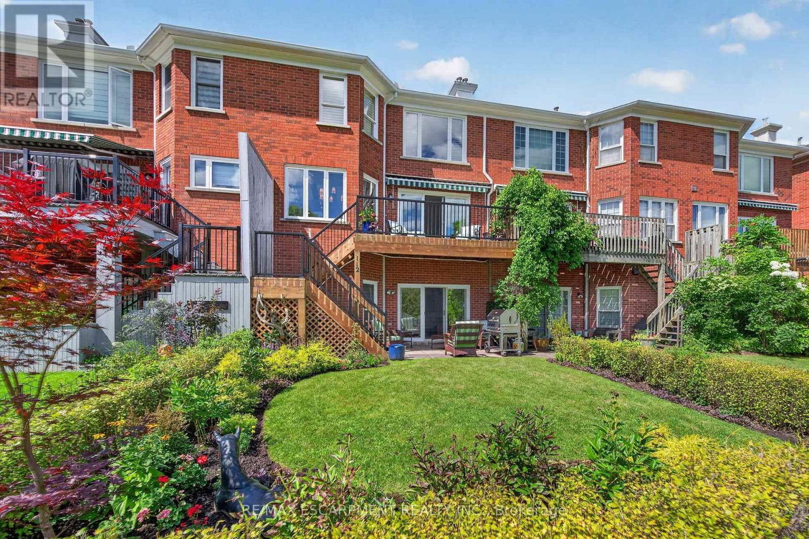 112 Fairwood Place W, Burlington, ON