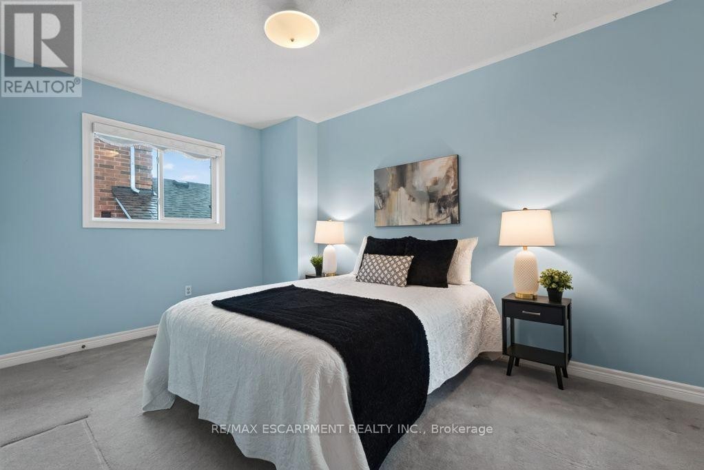 1141 Lockhart Road, Burlington, ON