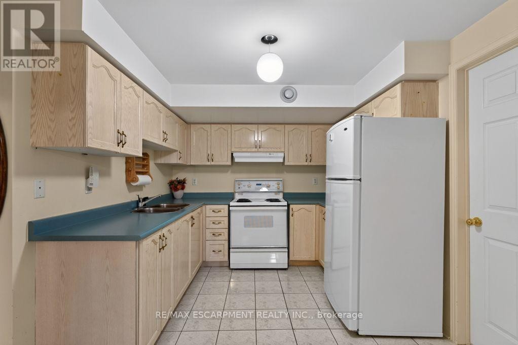 1141 Lockhart Road, Burlington, ON