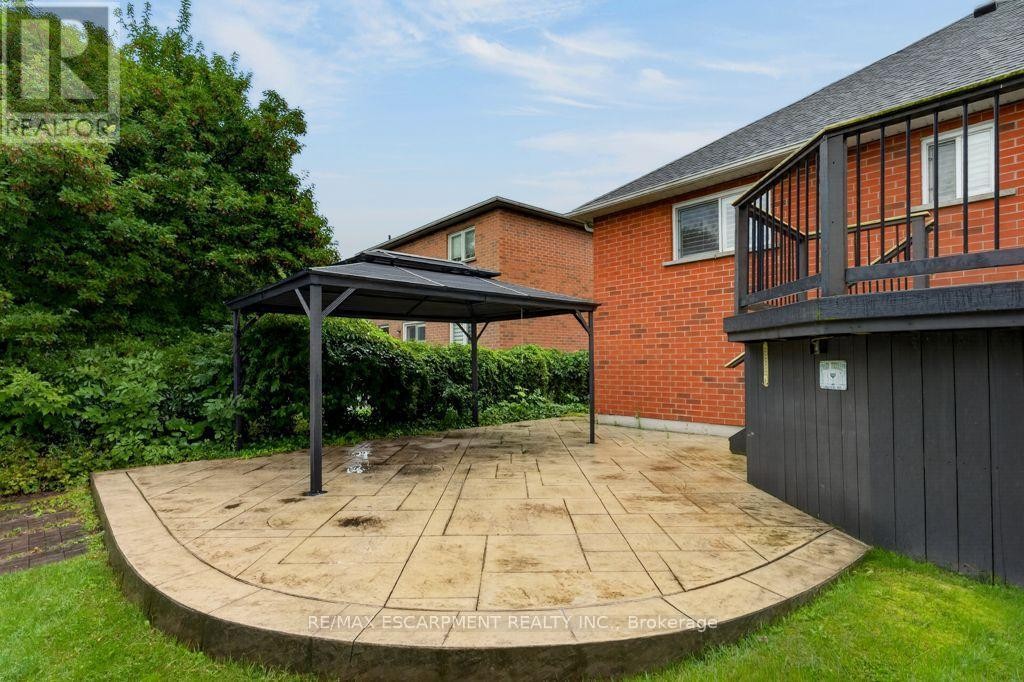 1141 Lockhart Road, Burlington, ON