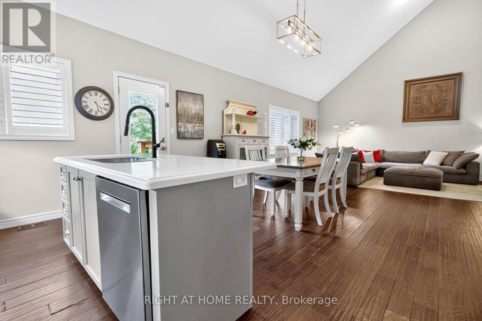 16 Rolling Lane, Hamilton, ON